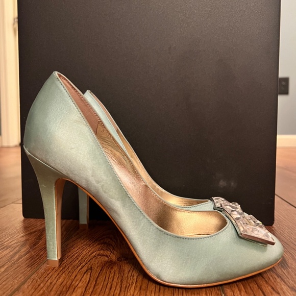 JOAN AND DAVID teal heels with rhinestone decor - Picture 3 of 7